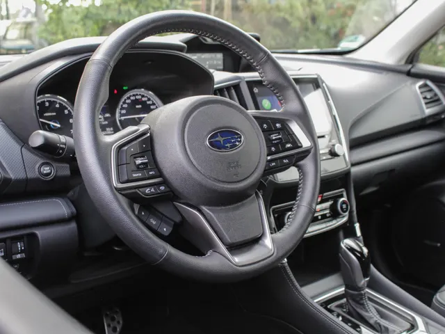 Subaru Forester 2.0i e-BOXER First Edition Automaat | Navi | Adap. Cruise | Leder | Schuifdak