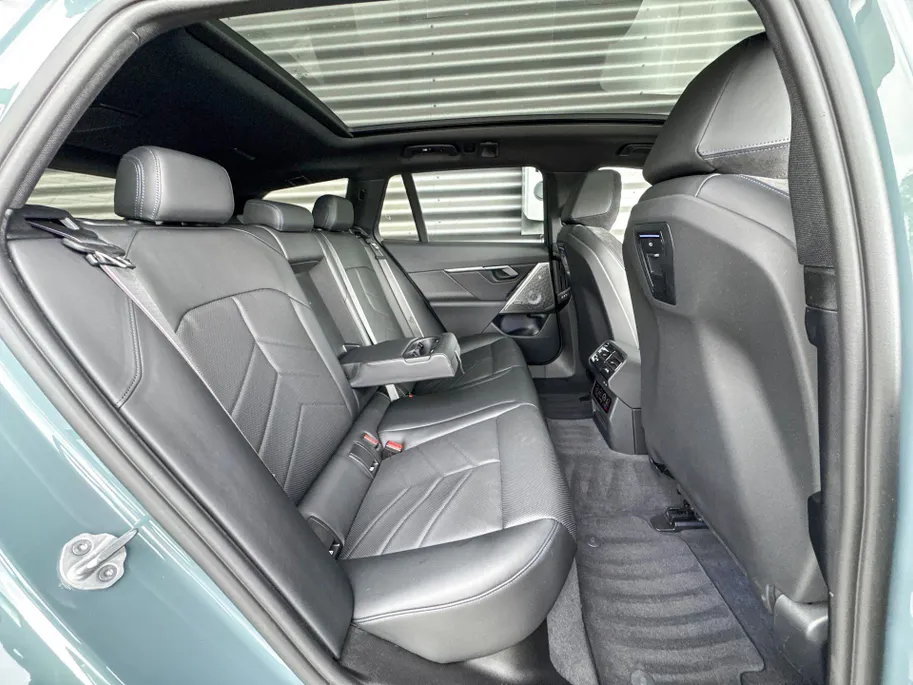 BMW i5 Touring eDrive40 84 kWh