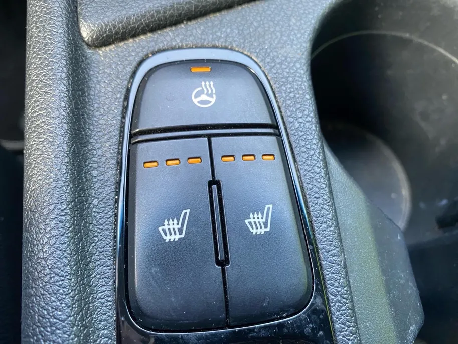 Kia Niro 1.6 GDi Hybrid DynamicPlusLine | Climate control | Navigatie | Parkeercamera | Trekhaak | Stoel en stuurverwarming | Keyless |