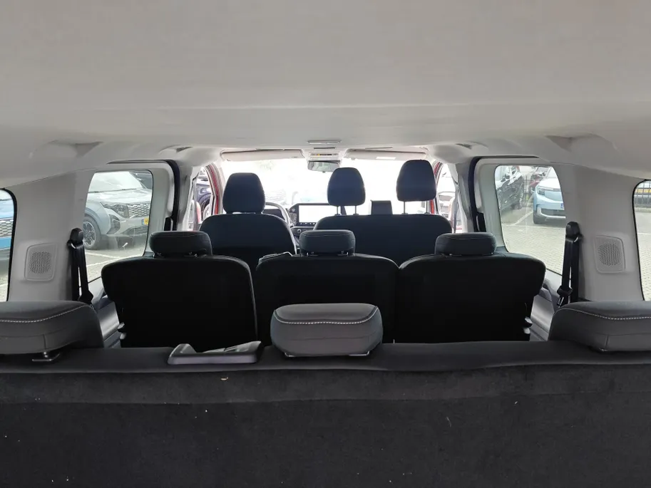 Ford Transit Custom 340 2.5 PHEV L2H1 Limited Kombi 9-persoons