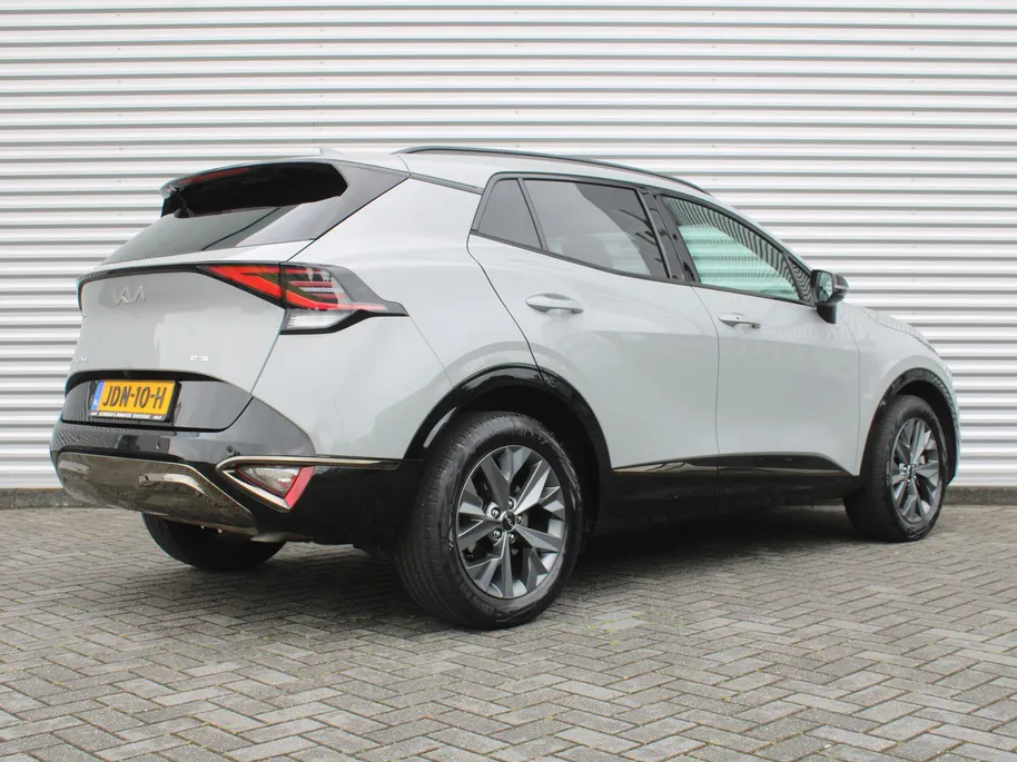 Kia Sportage 1.6 T-GDi Hybrid Dark Edition | Stuur-/stoelverwarming v+a | Camera | Elek. stoelverstelling | 18' LM | Cruise adapt. | Navi | Clima | Half leer/suède |