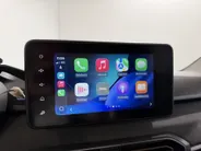 Dacia Jogger 140PK Hybrid Extreme 7p. Automaat | 7 Zitplaatsen | Camera | Parkeersensoren | Apple CarPlay/Android Auto | Digital Cockpit | Cruise Control | Lichtmetalen Velgen | Licht & Regen Sensor | Full LED |