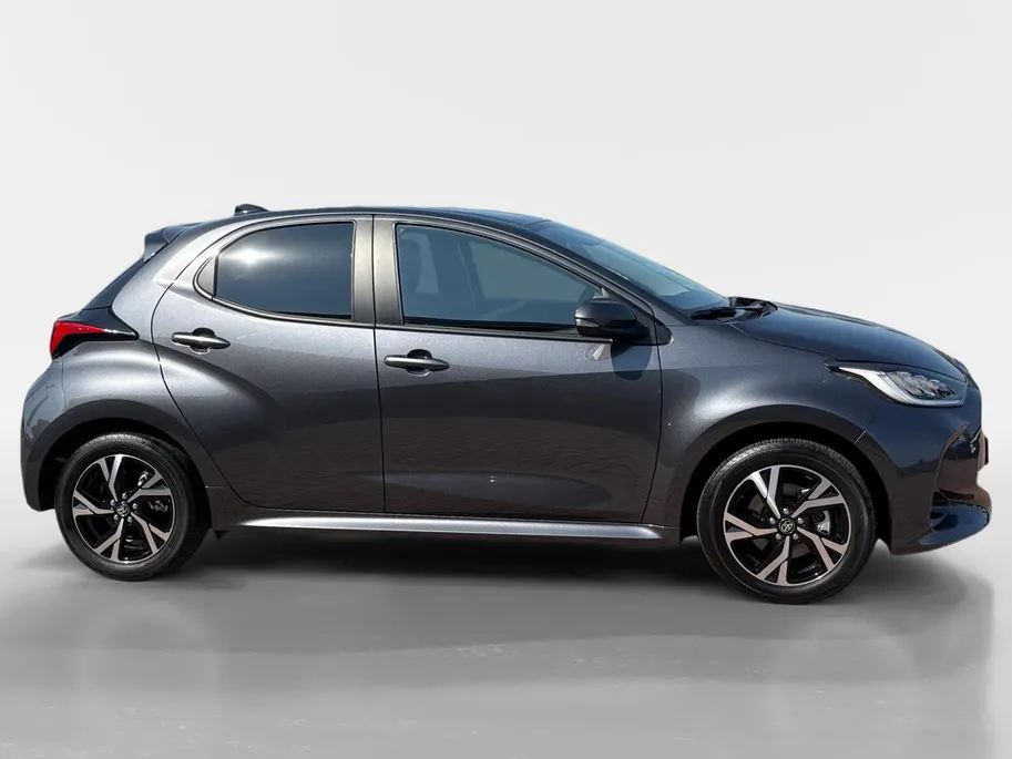 Toyota Yaris 1.5 Hybrid 115 Comfort *NIEUW*Automaat*Navi via Carplay*Camera*Climate Control*Adapt. Cruise Control*LM.Velgen*NIEUWE AUTO!