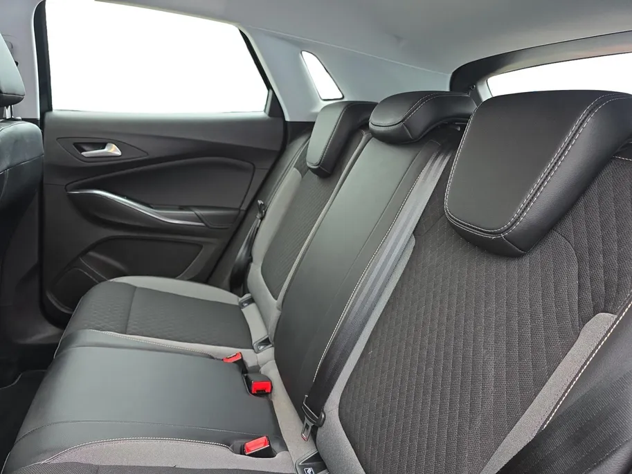 Opel Grandland X 1.2 Turbo Business Executive | Automaat | Achteruitrijcamera | Elektr. Achterklep | Stoelverwarming | Apple/Android Auto | 12 maanden garantie! |