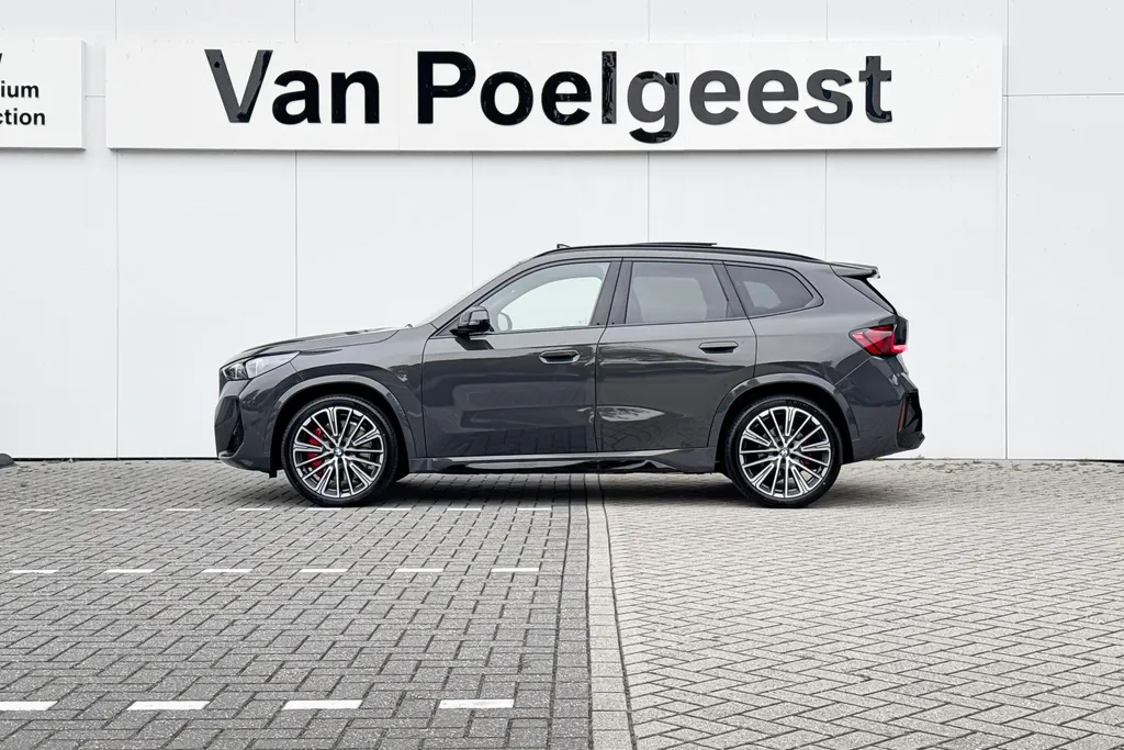 BMW iX1 eDrive20 67 kWh M Sport Edition