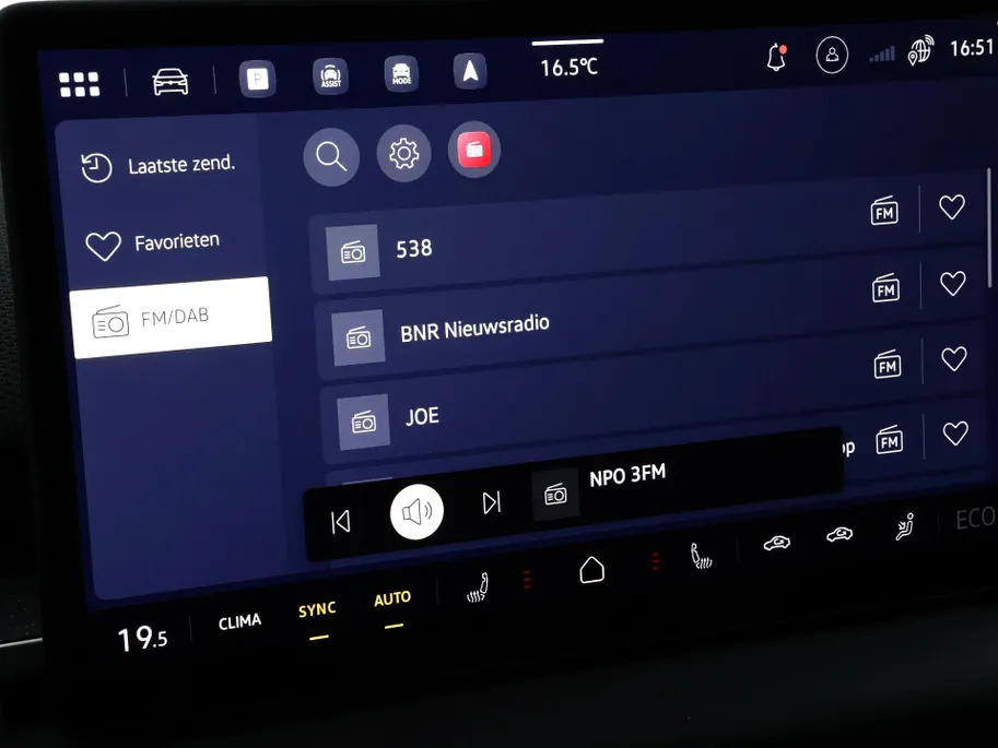 Volkswagen ID.3 Neo Life 61 kWh accu 190 PK Elektr. aandrijving · Comfort Pakket · Zijruiten achter en achterruit getint ·