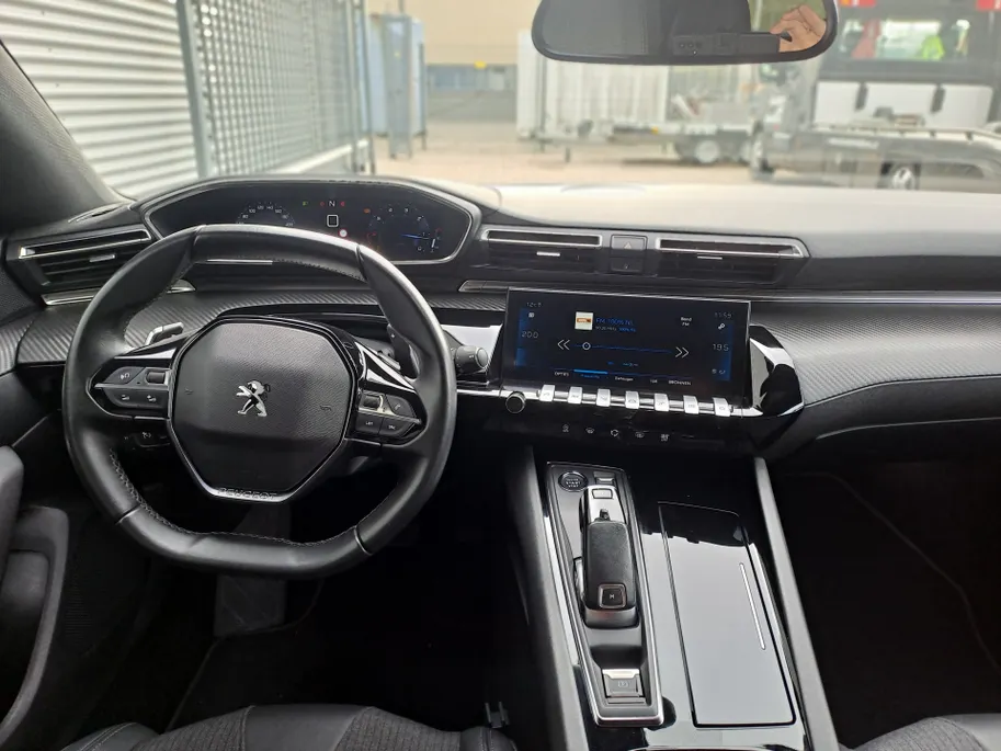 Peugeot 508 SW 1.2 PureTech Allure Pack Business AUTOMAAT | Navigatie | Adaptieve Cruise | Climate | Sensoren | Rijstrooksensor met correctie | Apple Carplay/Android Auto | Dode hoek detector