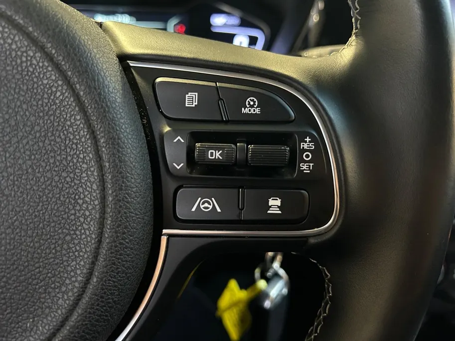 Kia Niro 1.6 GDi Hybrid DynamicLine | Apple Carplay / Android Auto | Navigatiesysteem | Licht + Regensensor | Parkeersensoren + Camera Achter | Climate Control | Cruise Control Adaptief | Rijstrooksensor + Correctie
