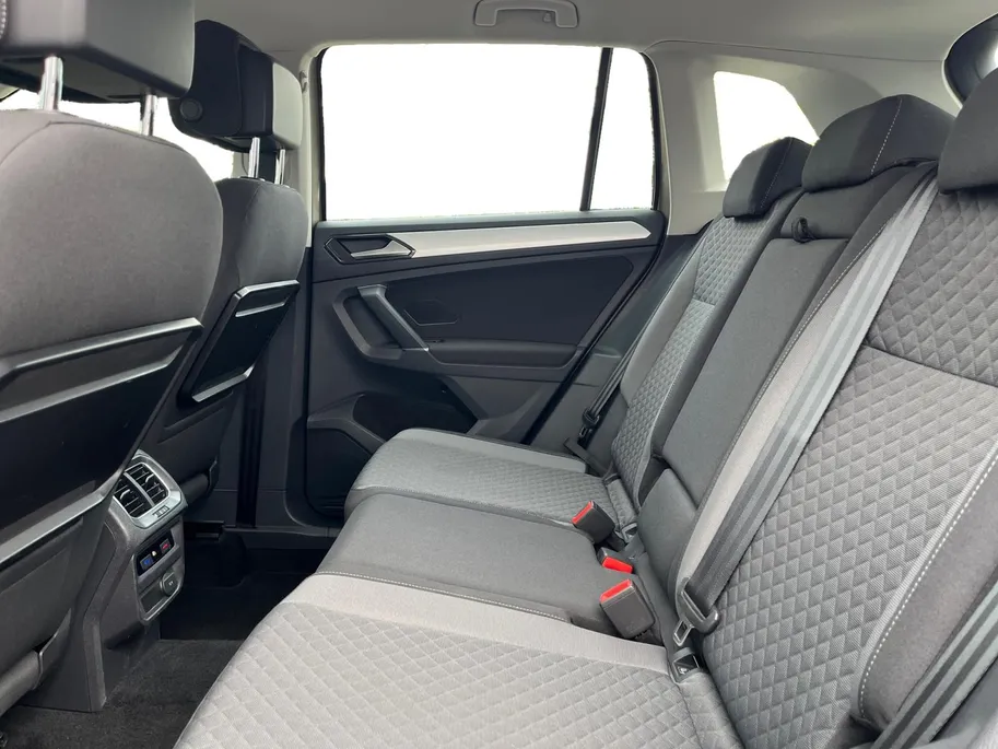 Volkswagen Tiguan 1.4 TSI ACT Highline | Navigatie | Stoelverwarming | Automaat | Adaptive Cruise Control