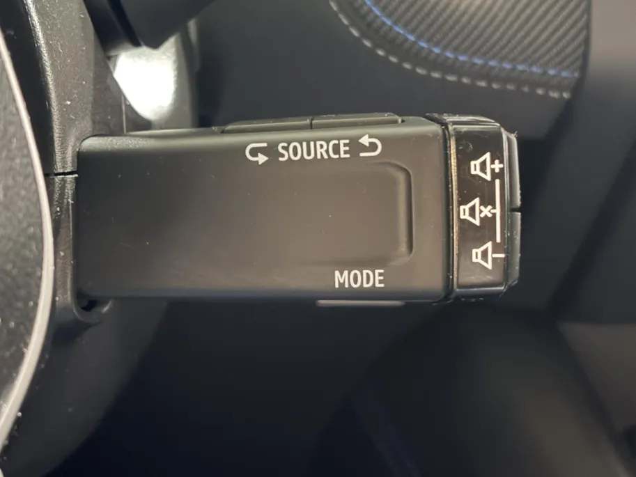 Renault Captur 145PK E-Tech Full Hybrid Esprit Alpine Automaat | Harman Kardon Audio | Stuurwielverwarming | 360 Camera | Parkeersensoren | Apple CarPlay/Android Auto | Navi | Climate Control | Adaptive Cruise Control |