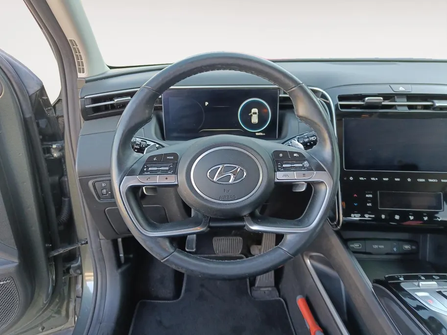 Hyundai Tucson 1.6 T-GDI HEV Comfort Smart | Trekhaak | Elektrische achterklep | Navigatie | Parkeersensoren voor en achter |