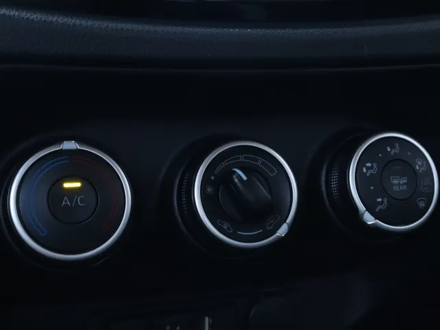 Toyota Aygo X 1.0 VVT-i MT Pulse Bi-tone | Carplay | All Seasons