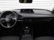 Mazda CX-30 2.0 e-SkyActiv-G M Hybrid Homura | Trekhaak | Camera | Stoelverwarming | HUD | 18" LM | Dodehoek detectie | Elek. achterklep | Cruise adapt. | LED |