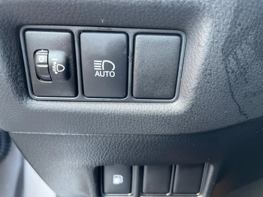 Toyota C-HR 1.8 Hybrid Energy | Navigatie| Adaptieve cruise control| Achteruitrijcamera| Climate control| All season banden|