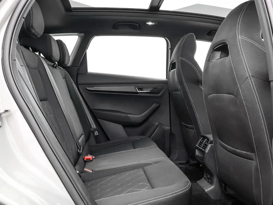 Škoda Karoq 1.5 TSI 150pk DSG ACT Sportline Business · Panoramadak · Camera · Cruise Control · Apple/Android Car Play · 18'' Inch ·