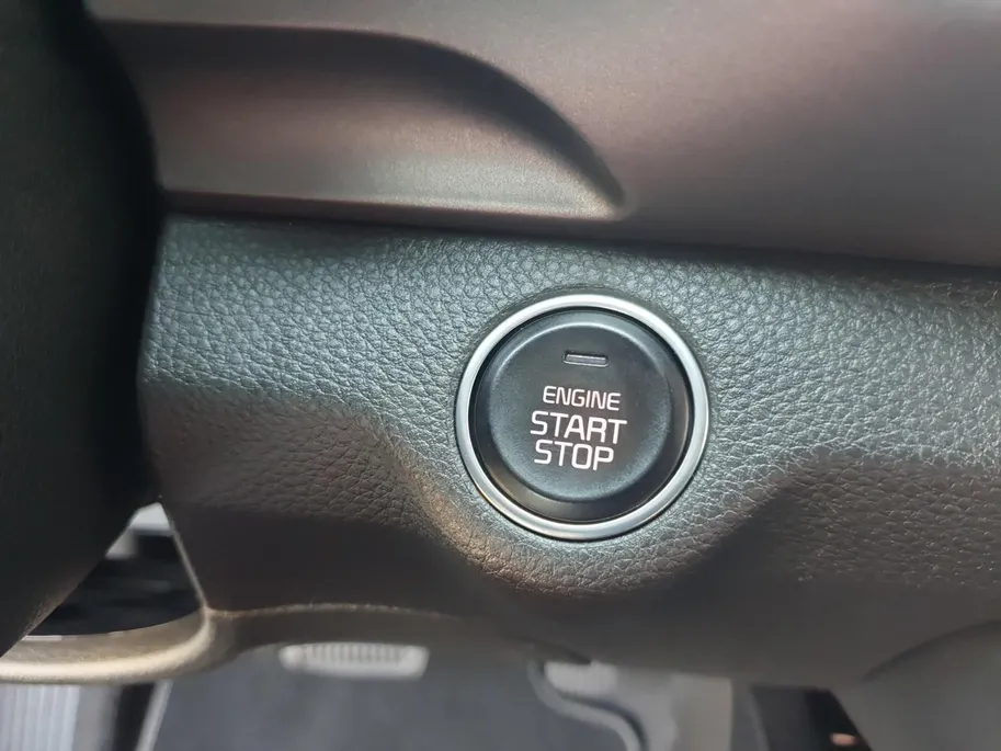 Kia Stonic 1.0T MHEV DynamicPlusLine | Trekhaak | Navigatie | Climate control | Cruise control | Keyless met startknop | Getinte ramen achter | Apple Carplay / Android Auto |