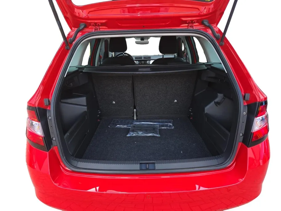 Škoda Fabia Combi 1.0 TSI Drive | Zeer nette auto | Unieke km stand | Navigatie | Tech pakket |