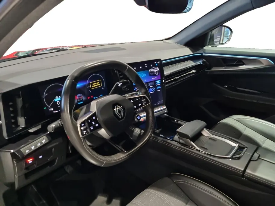 Renault Austral 1.2 E-Tech full hybrid 200 iconic * Panorama Dak  * Cruise Control Adaptief * Trekhaak Afneembaar * 360 Camera * Carplay * Winterpack * LM Velgen * 12 Maanden BOVAG Garantie *
