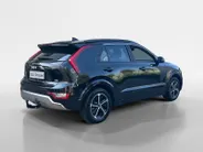Kia Niro 1.6 GDi Hybrid DynamicPlusLine | Apple Carplay / Android Auto | Navigatiesysteem | Stoel + Stoelverwarming | Licht + Regensensor | Elektrisch bedienbaar Schuif / Kanteldak | Elektrisch Bedienbare Achterklep | Cruise Control Adaptief | Rijstrooksensor + Co