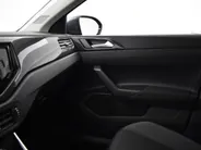 Volkswagen Taigo Life Edition 1.0 TSI 95 pk 5 versn. Hand · Camera · Apple/Android Car Play · P-Sensoren · Airco · 17'' Inch · Garantie t/m 23-10-2029 of 100.000km