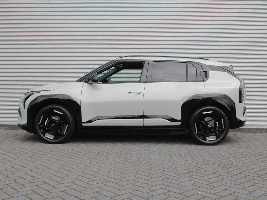 Kia EV3 GT-Line Business Edition 81.4 kWh | Nieuw | Direct leverbaar | Actieradius tot 563 km (WLTP) | 18% bijtelling | Gratis metallic lak t.w.v. € 795! |