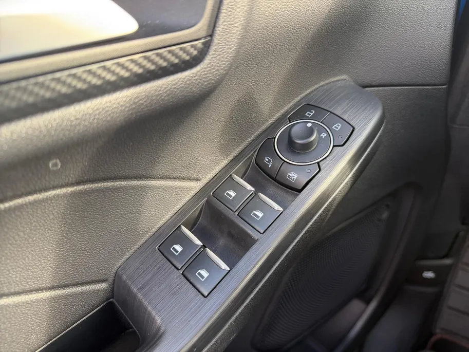 Ford Kuga 2.5 PHEV ST-Line | NL auto | Automaat | Pano dak | BLIS | Adapt. Cruise control | Winter pack | Elektr. Trekhaak | Parkeersensoren voor en achter | 360 graden camera | Fabrieksgarantie |