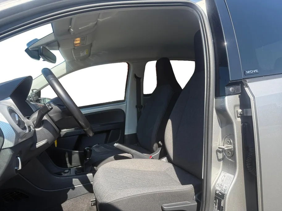 Volkswagen up! 1.0 | Camera | Parkeersensoren | Climate Control | Cruise Control | DAB | Stuurbediening | Bluetooth | Goed Onderhouden