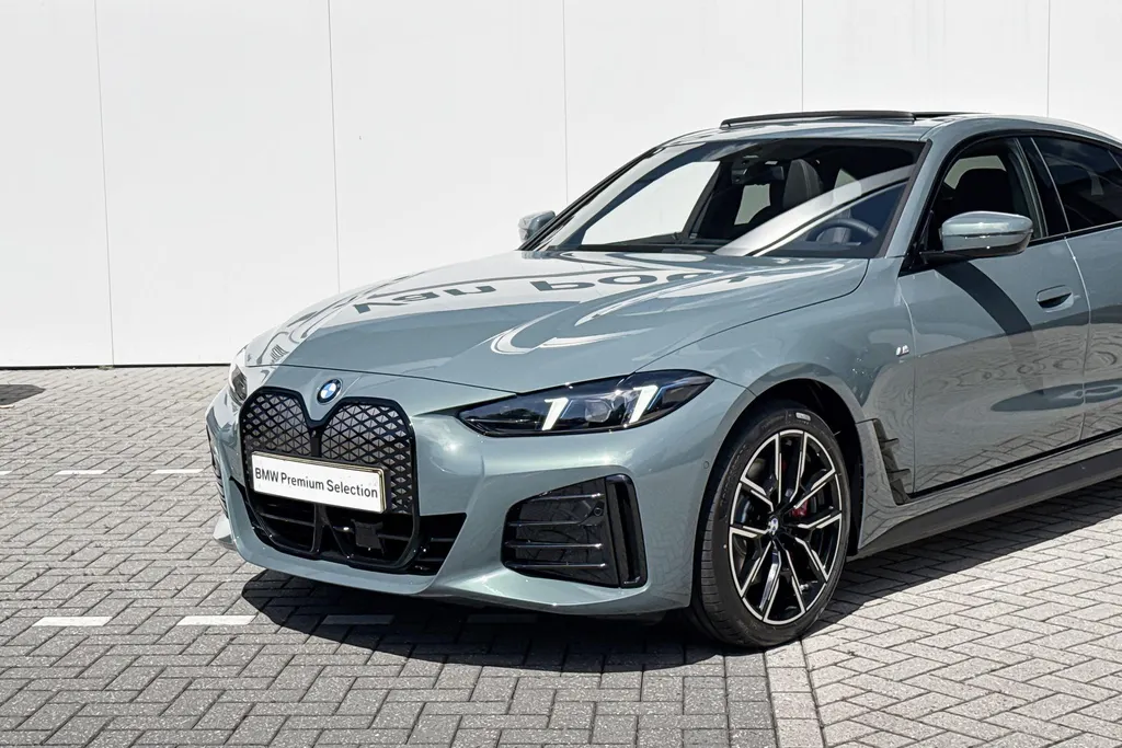 BMW i4 eDrive40