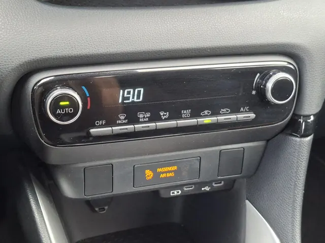Toyota Yaris 1.5 Hybrid 115 Active CRUISE | NL-auto | rijklaarprijs !!