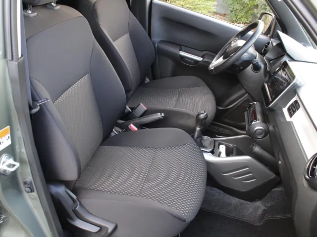 Suzuki Ignis 1.2 Smart Hybrid Style | Clima | Cruise | Navi | Camera | All Season