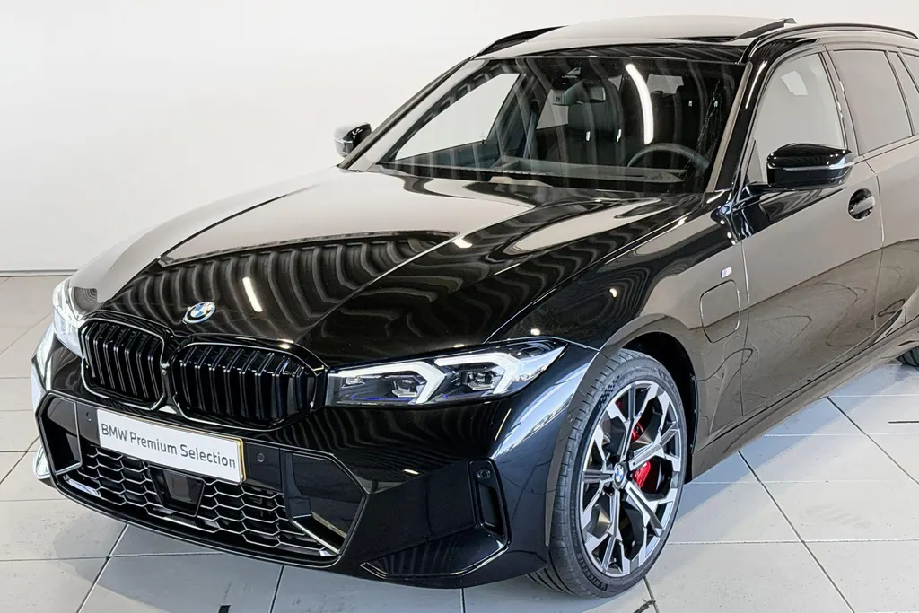 BMW 3 Serie Touring 330e Innovation Pack M Sportpakket Pro