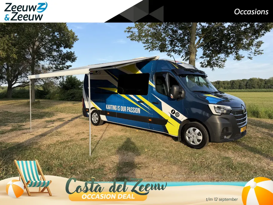 Renault Master T35 2.3 dCi 135 L3H2 Work Edition | Camper Edition | Motorsport Edition | Thule Omnistor Luifel | Airco in Leefruimte | TV | Koelkast | Magnetron | Volledig Bed | 2 Lederen Stoelen | DAB | LED Verlichting Leefruimte |