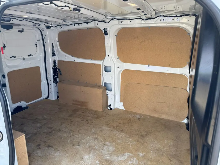 Ford Transit Custom 280 2.0 TDCI L1H1 Trend 110 pk | 3-zits | Airco | Parkeersensoren voor en achter | Apple Car PLay / Android Auto | LED dagrijverlichting |