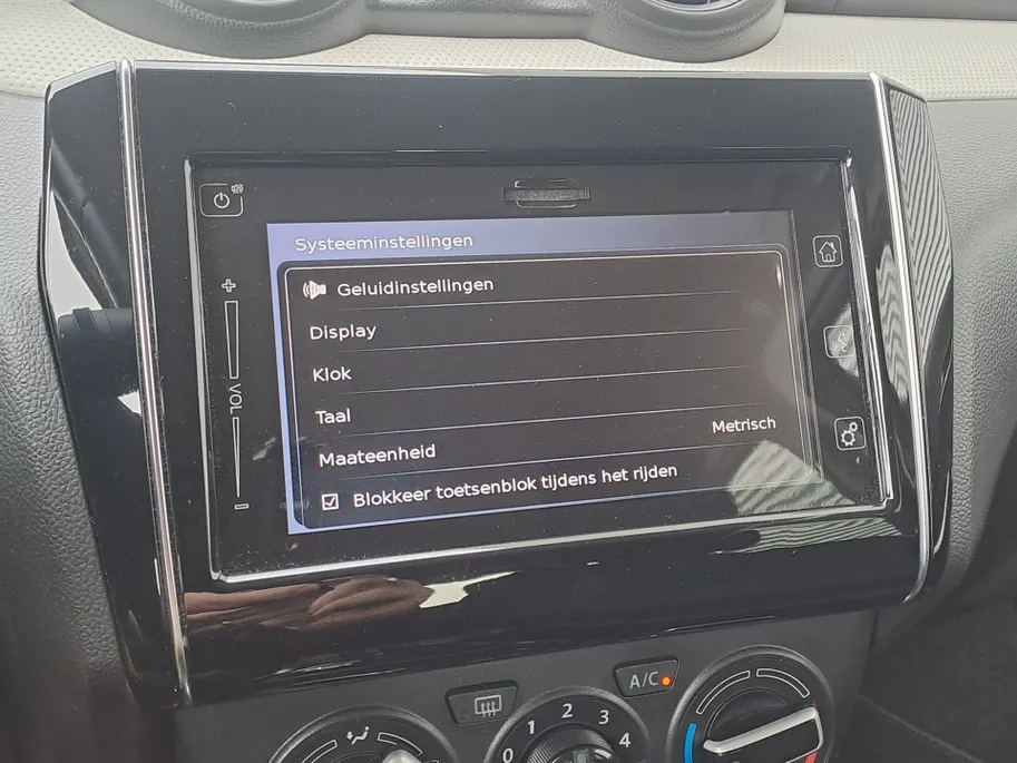 Suzuki Swift 1.2 Select AUTOMAAT | Airco | Stoelverwarming | DAB | Camera | Bluetooth | Apple Carplay / Android Auto