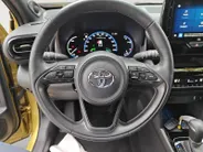 Toyota Yaris Cross 1.5 Hybrid Launch Edition | Slechts 12.000 km! | JBL Audio | Head-Up Display | Adaptieve Cruise Control | Camera | Keyless Entry | Stoel- & Stuurverwarming