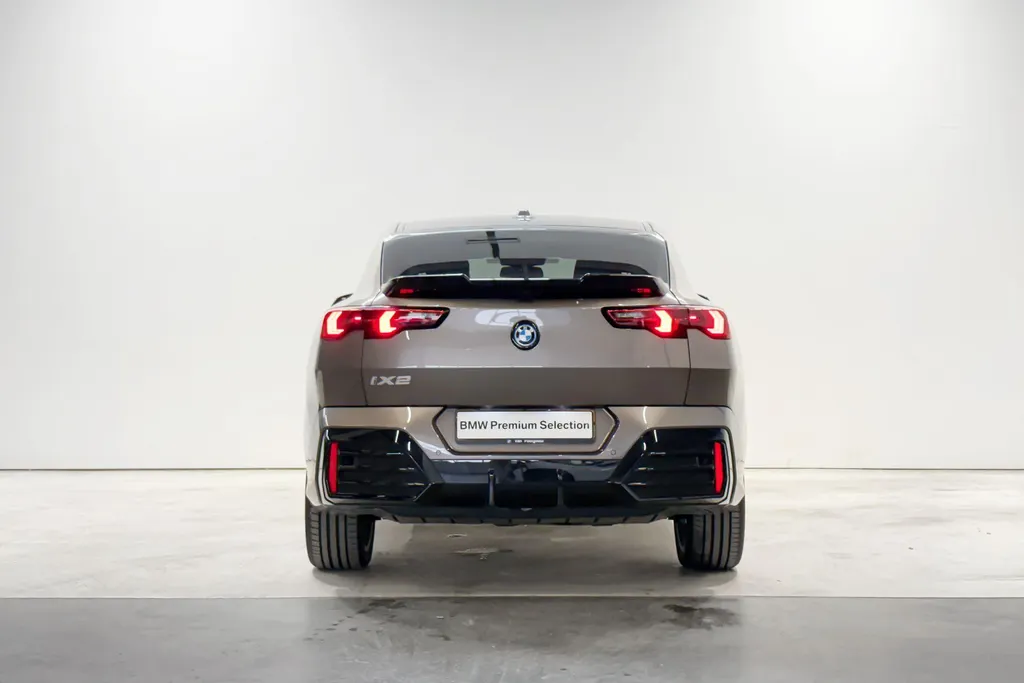 BMW iX2 eDrive20 M Sport Edition Innovation Pack