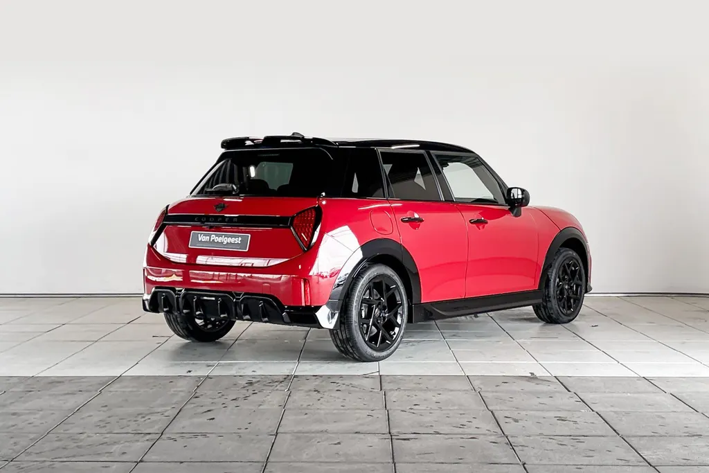 MINI Cooper 5-deurs 1.5 Cooper C John Cooper Works M