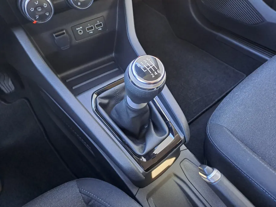 Renault Clio 1.0 TCe 90 Equilibre | Navigatie | Cruise | Rijstrooksensor met correctie | Airco | DAB | Apple Carplay/Android Auto
