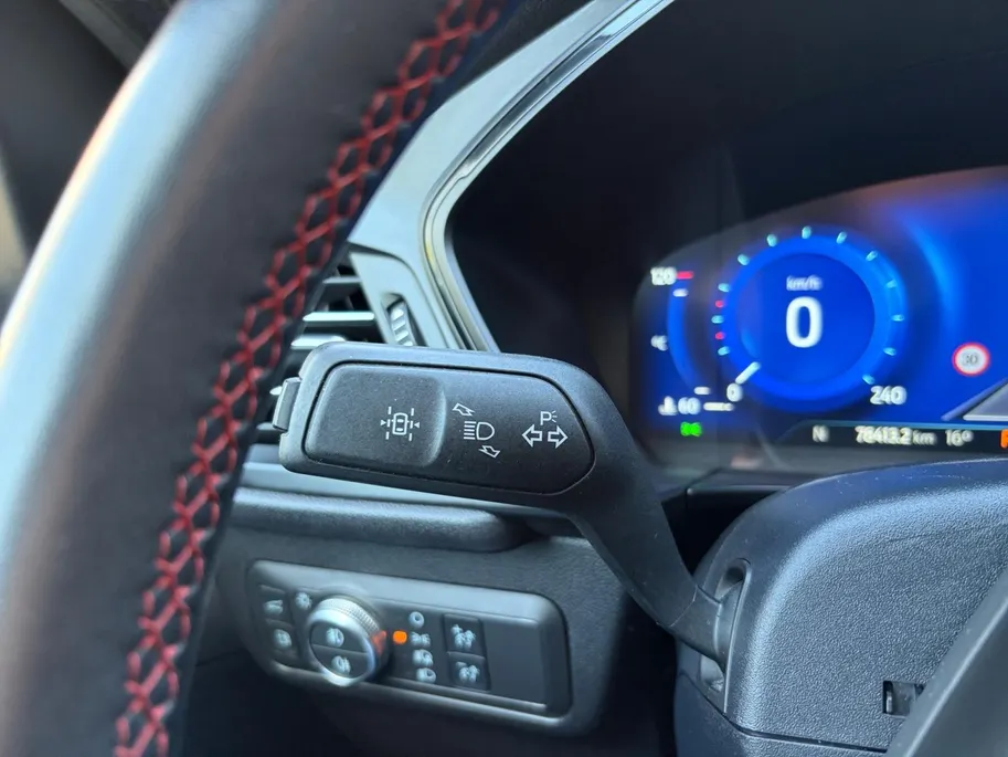 Ford Kuga 2.5 PHEV ST-Line 225PK | Head Up Display | Adaptieve Cruise Control | Winter Pack | LED | BLIS | Camera voor en achter | Navigatie | Privacy Glass