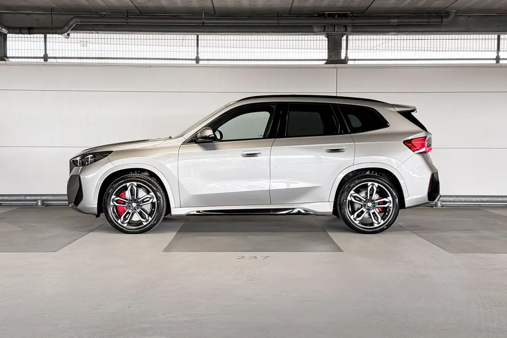BMW iX1 eDrive20 67 kWh M Sport Edition