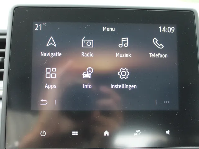 Renault Captur 1.6 E-Tech Hybrid 145 Zen | automaat | hybride | navigatie | achteruitrijcamera