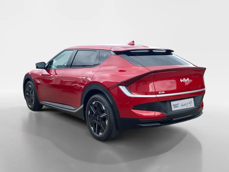 Kia EV6 Light Edition 63 kWh | VOORRAAD VOORDEEL NU €42.950,- | Direct leverbaar | Stoel+Stuur verwarming | Climate control | Navigatie | Parkeer camera achter | Parkeer sensoren voor en achter