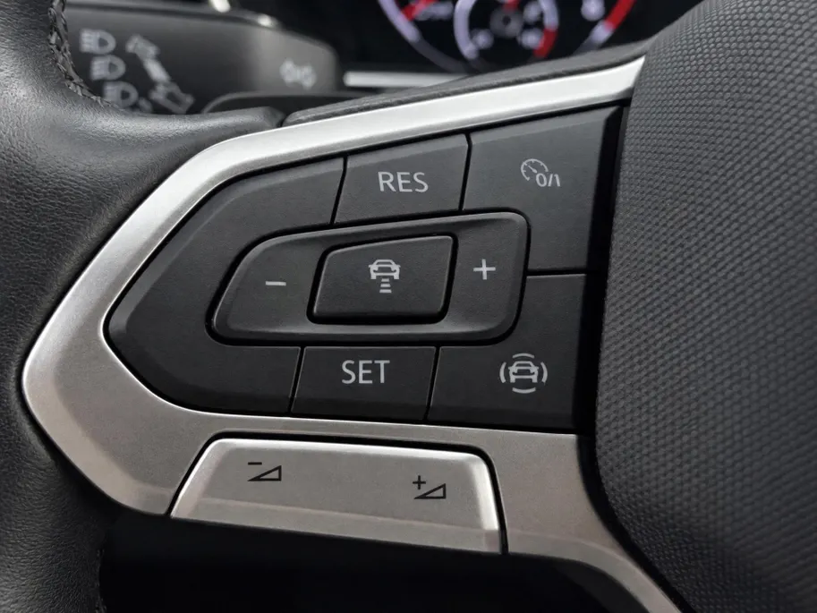 Volkswagen T-Cross 1.0 TSI 110pk DSG Style · Apple/Android Car Play · Keyless · Stoelverwarming · Alarmklasse 3 · ACC · P-Sensoren ·