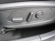 Kia Sportage 1.6 T-GDi Hybrid Dark Edition | Stuur-/stoelverwarming v+a | Camera | Elek. stoelverstelling | 18' LM | Cruise adapt. | Navi | Clima | Half leer/suède |