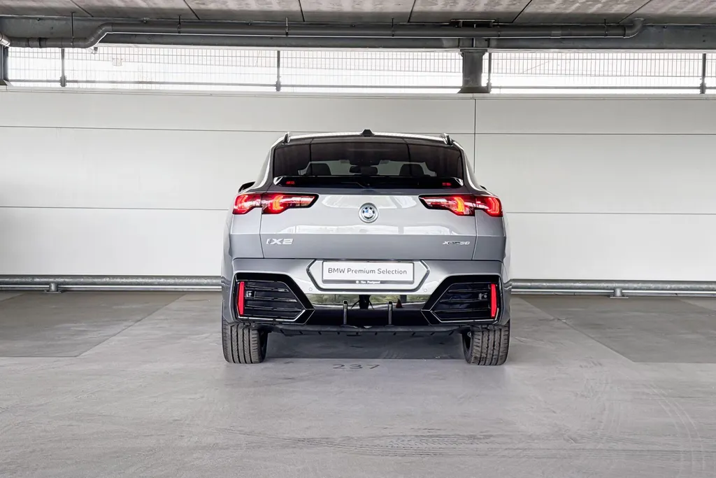 BMW iX2 xDrive30 67 kWh M Sport Edition
