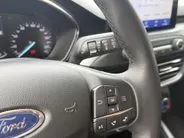 Ford Focus Wagon 1.0 EcoBoost Active Automaat