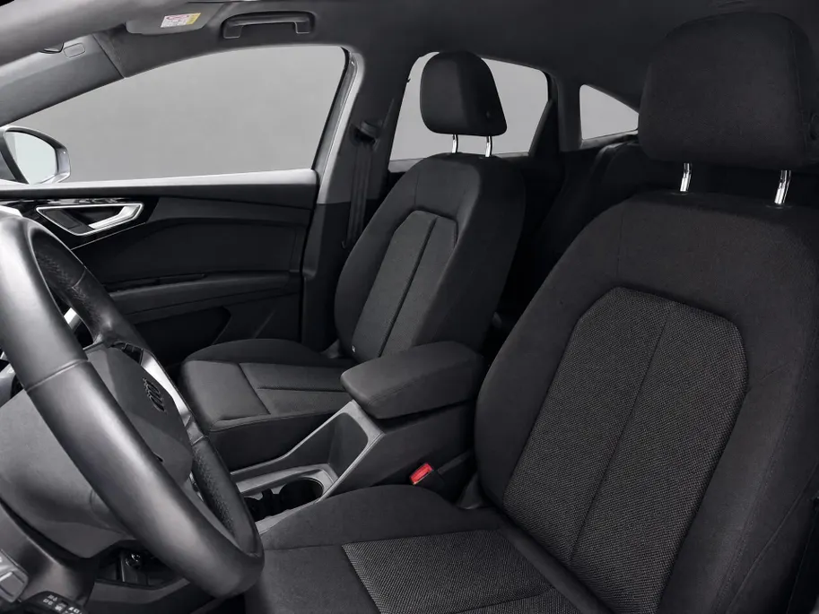 Audi Q4 Sportback e-tron 40 204pk Edition 77 kWh · SOH 95,8% · Camera · Apple/Android Car Play · Cruise Control Adaptief · P-Sensoren · Elek. Achterklep · 19'' Inch ·