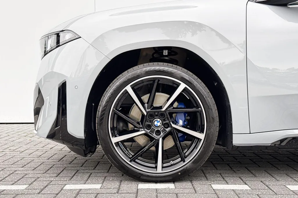 BMW iX3 50 xDrive