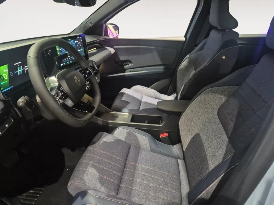 Renault 4 comfort range techno 52 kWh | Direct leverbaar | 1.800,- Korting | LMV | Verwarmd Stuurwiel | Verwarmde voorstoelen |