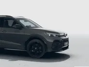 Volkswagen Tiguan R-Line Edition 1.5 eHybrid 204 PK 6 versn. DSG · Black Style Pakket · Panoramaschuif-kanteldak · Trekhaak inklapbaar, met elektrische ontgrendeling, incl. aanhangermanoeuvreerhulp Trailer Assist · Prijs is inclusief inruilpremie ·